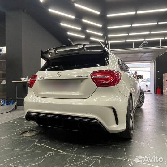 Спойлер на крышку багажника Mercedes A-class w176