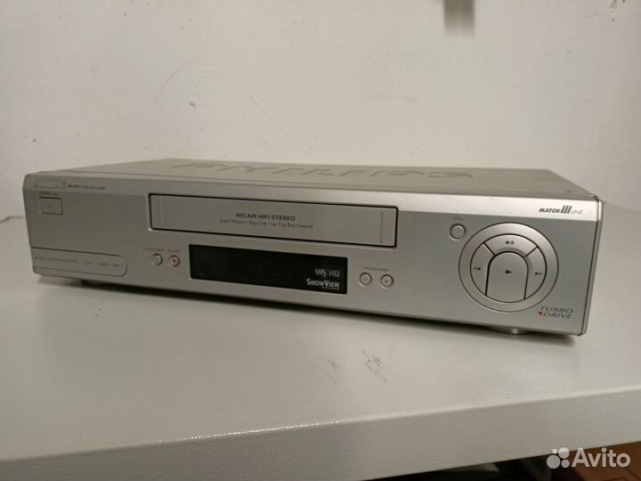Видеомагнитофон Philips VR830/58