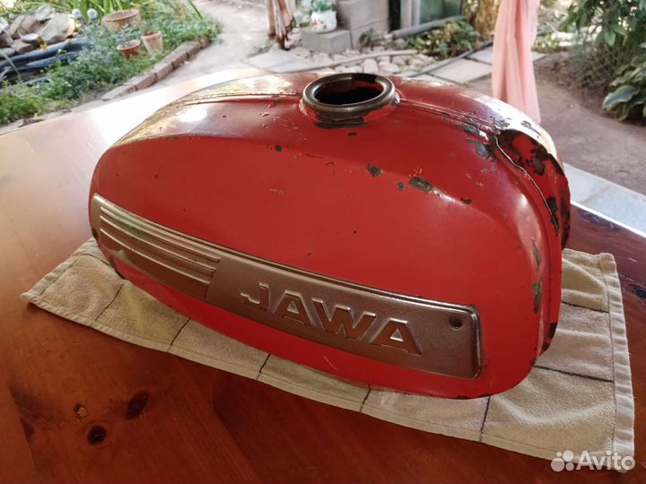 Бензобак на мотоцикл ява