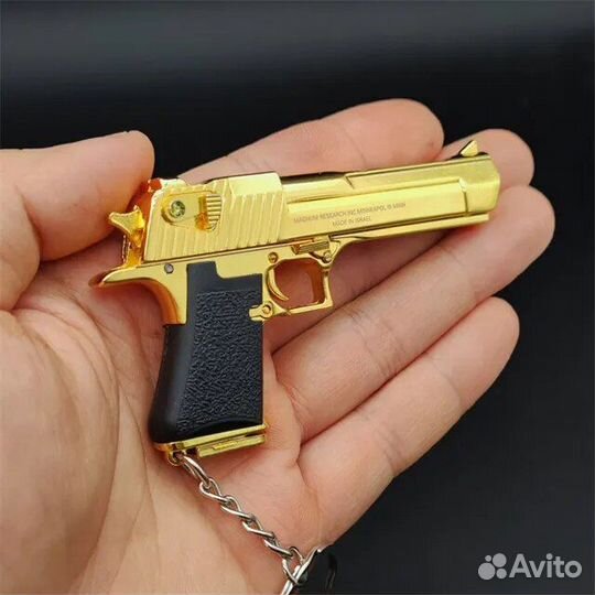 Брелок пистолет Desert Eagle разборный модель 3:1