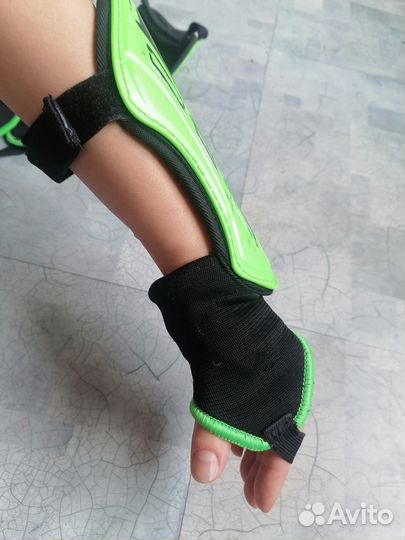 Защита детская и ракушка футбол