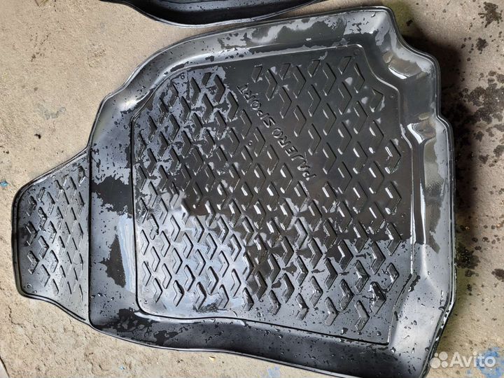 Передний ряд mitsubishi