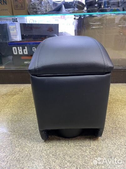 Подлокотник на Hyundai Solaris c 2017