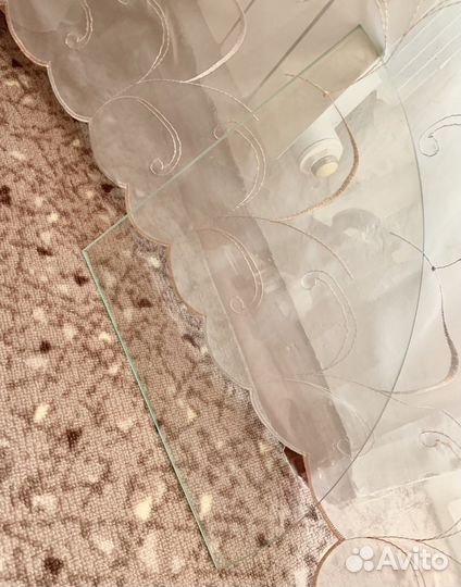 Стеклянная полка для ванной