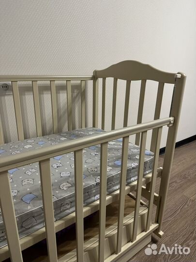 Кроватка детская