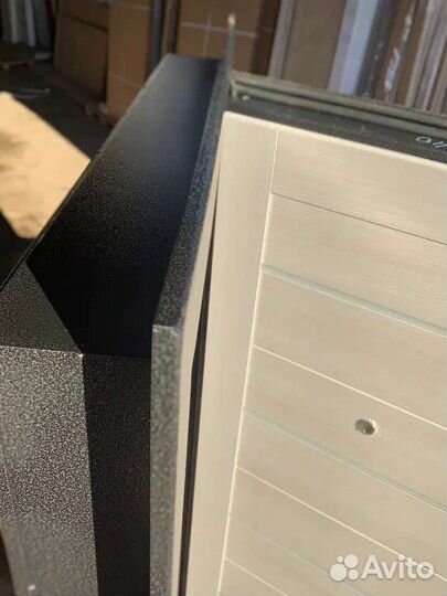 Дверь входная сотка царговая