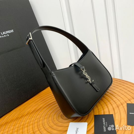 Сумка Saint Laurent LE 5 A7 в серебре