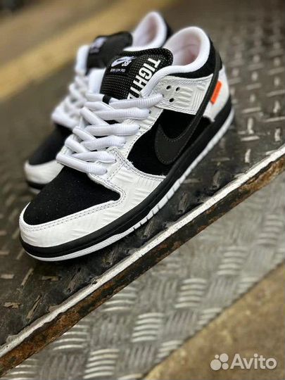 Tightbooth X Dunk Low SB