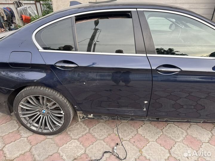 Дверь правая задняя bmw f10