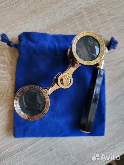 Театральный бинокль-лорнет