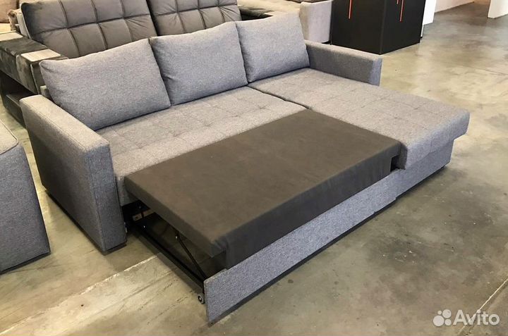 Диван с универсальным углом