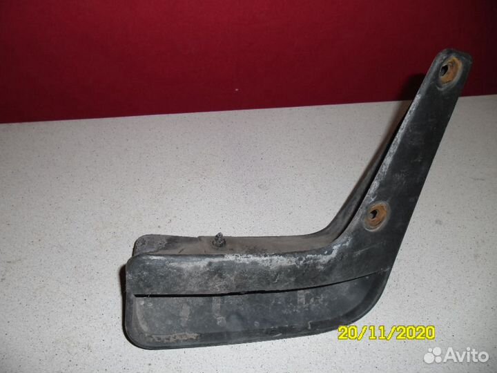 Брызговик левый 5370A239 Mitsubishi Lancer 10