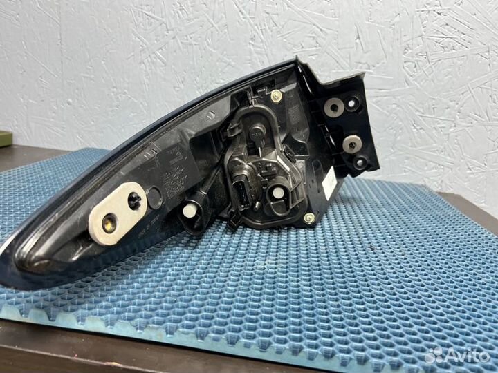 Фонарь задний правый Renault Fluence