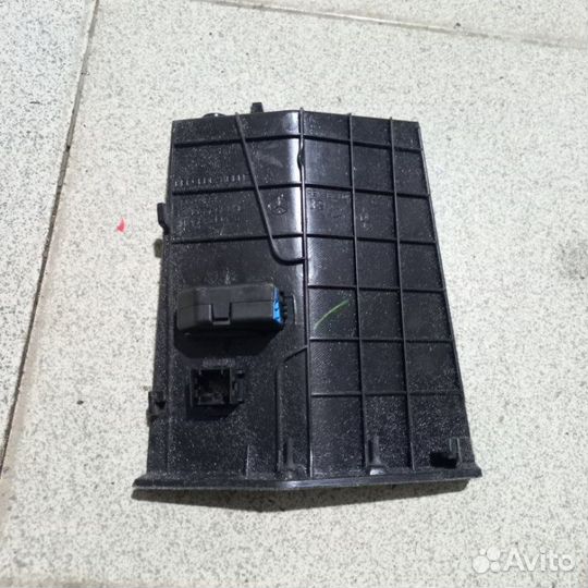 Крышка подлокотника Mercedes-Benz Ml 63Amg W166