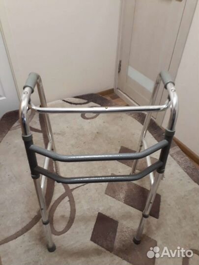 Ходунки для взрослых инвалидов