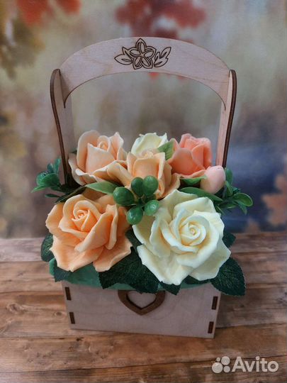 Корзина с розами