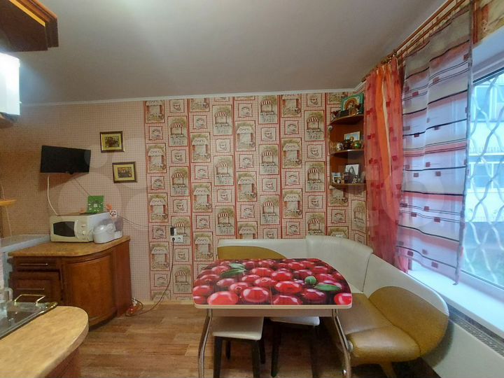 2-к. квартира, 60 м², 1/5 эт.