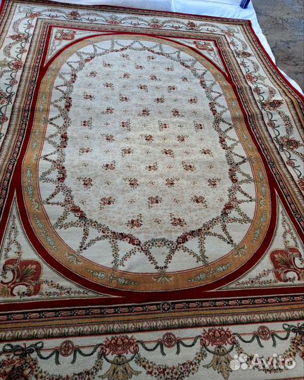 Ковер жаккардовый шерстяной