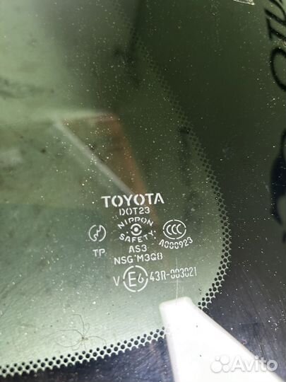 Форточка задняя левая купе toyota rav 4 xa20