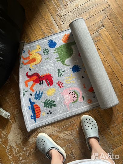 Коврик с динозаврами новый