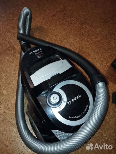 Пылесос Bosch без мешка для, сбора пыли