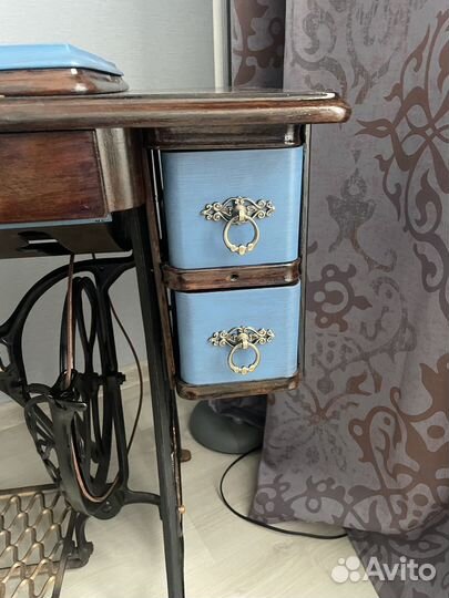 Швейная машинка Singer