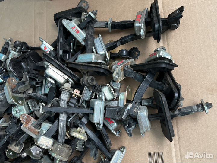 Огранечители дверей на Nissan Qashgah J10