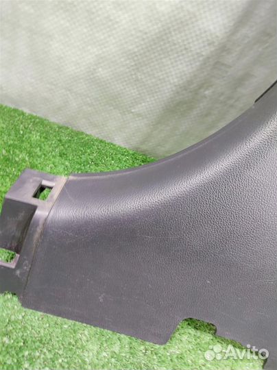 Обшивка правой стойки KIA Sportage 3 (SL) 2012