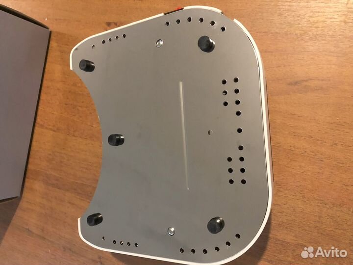 Профессиональная LED-лампа для маникюра