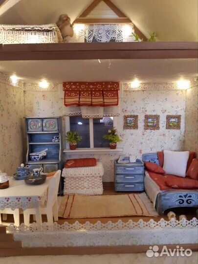 Домик кукольный