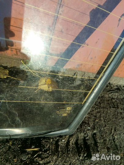 Заднее стекло ваз 2115