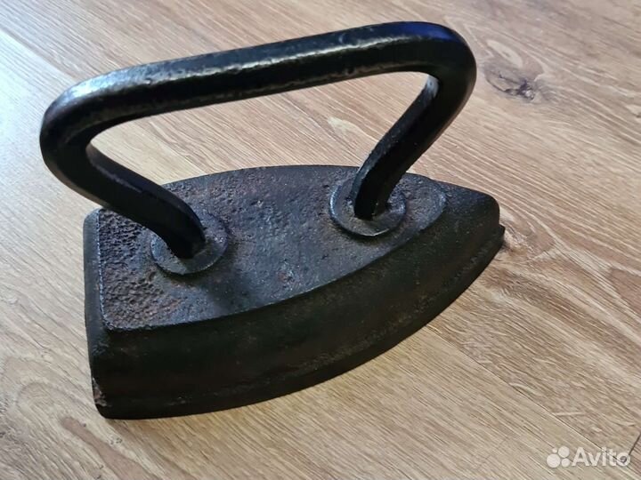 Утюг чугунный старинный