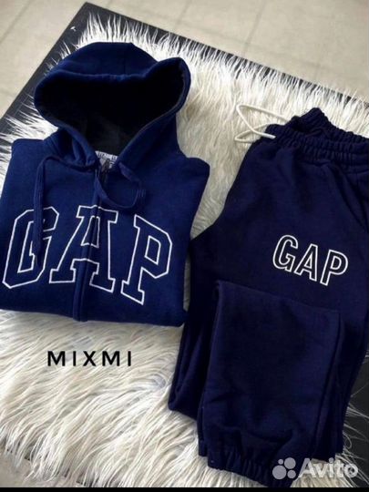 Спортивный костюм