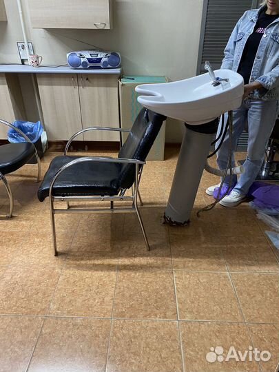 Раковина на подставке для парикмахерской
