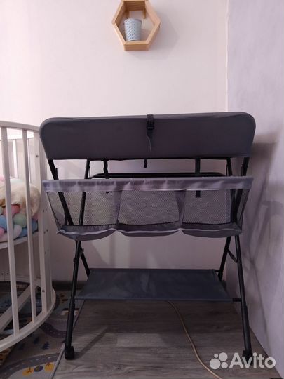 Пеленальный стол складной на колёсах