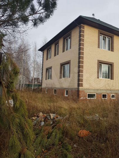 Дом 400 м² на участке 8 сот.