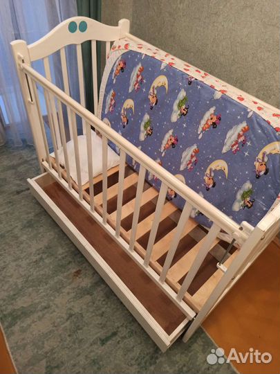 Детская кроватка