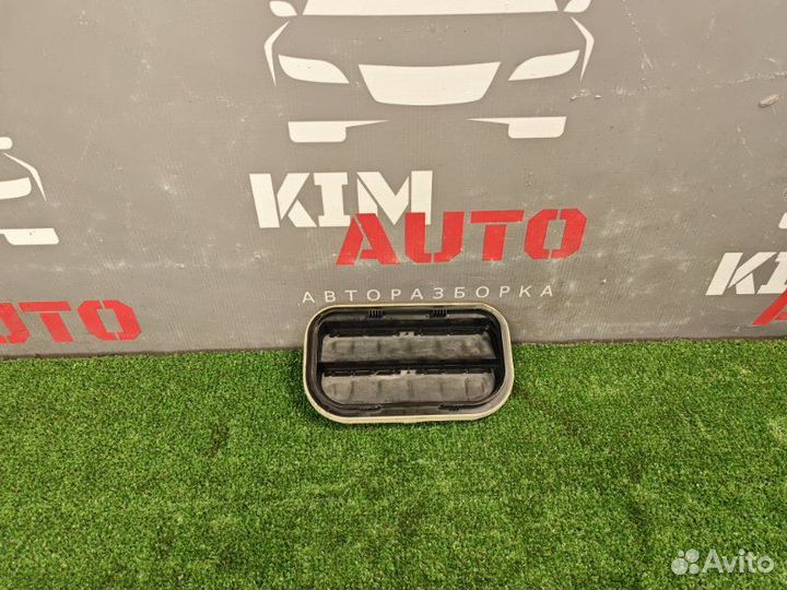 Решетка вентиляционная Ford Focus 2 хэтчбек 1.6