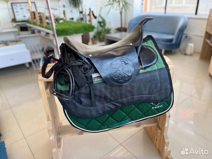 Седло для лошади