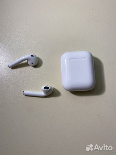 Наушники AirPods