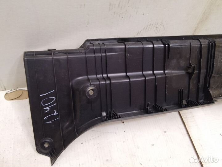 Накладка обшивка багажника Toyota Camry