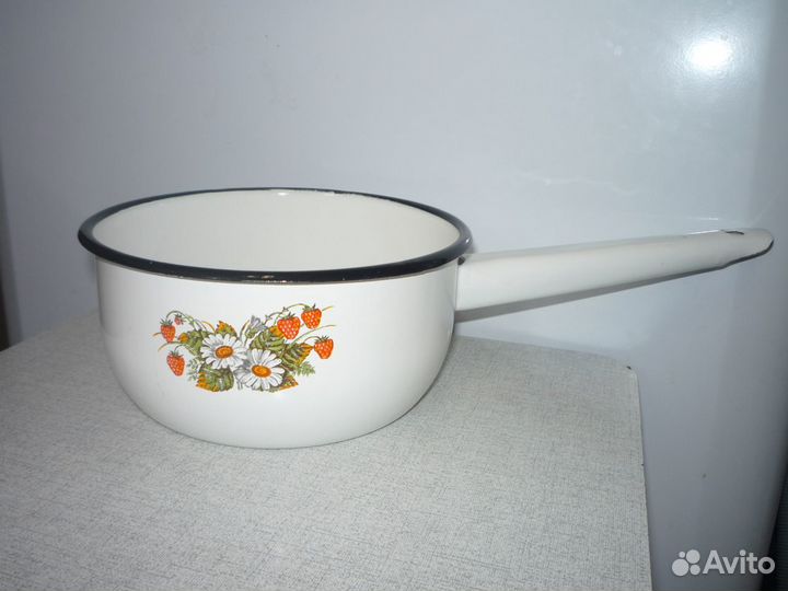 Ковши: нержавейка и эмалированный, новые