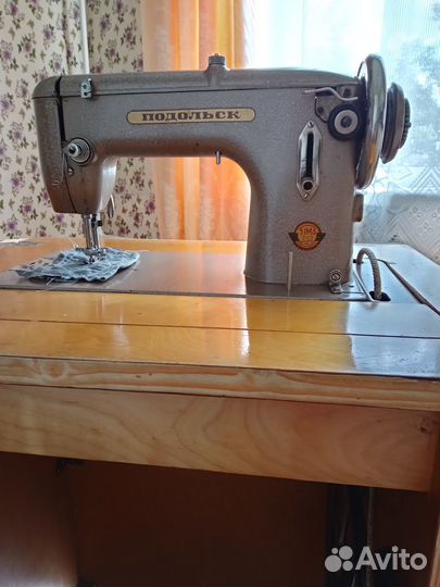 Швейная машина Подольск ножная
