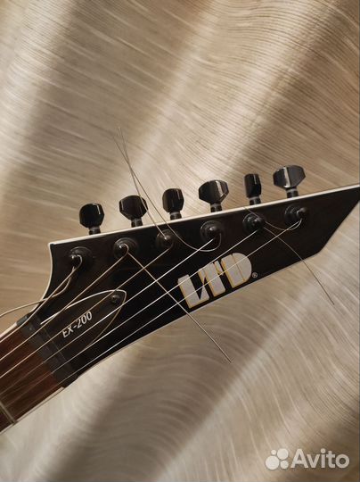 Электрогитара Ltd ex 200 + чехол