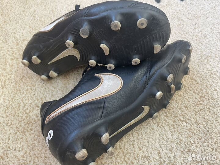 Детские футбольные бутсы Nike Tempo 34,5р