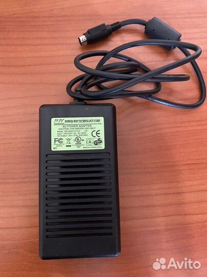 Блок питания, сетевой адаптер