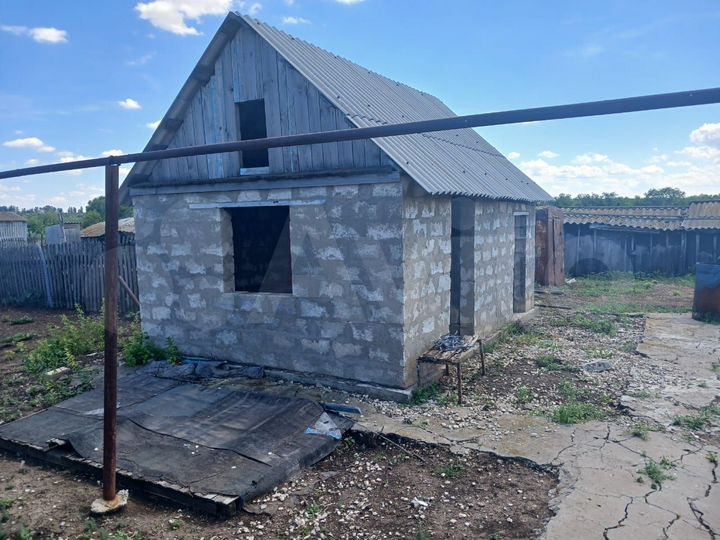 Дом 58,3 м² на участке 11 га