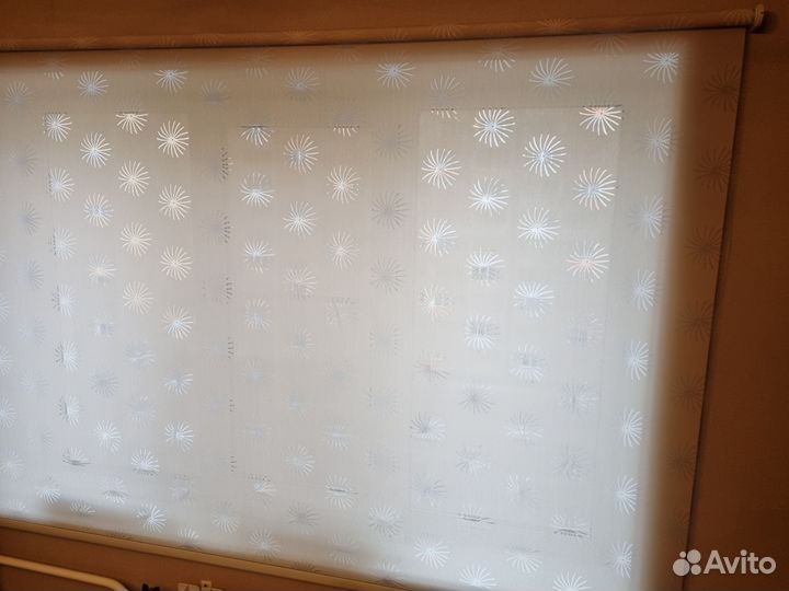 Рулонная штора большая б/у