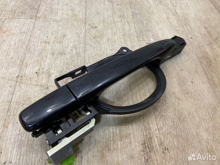 Ручка двери внешняя передняя левая Mitsubishi