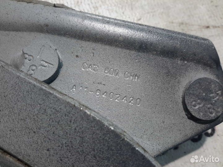 Петля капота Chery Amulet